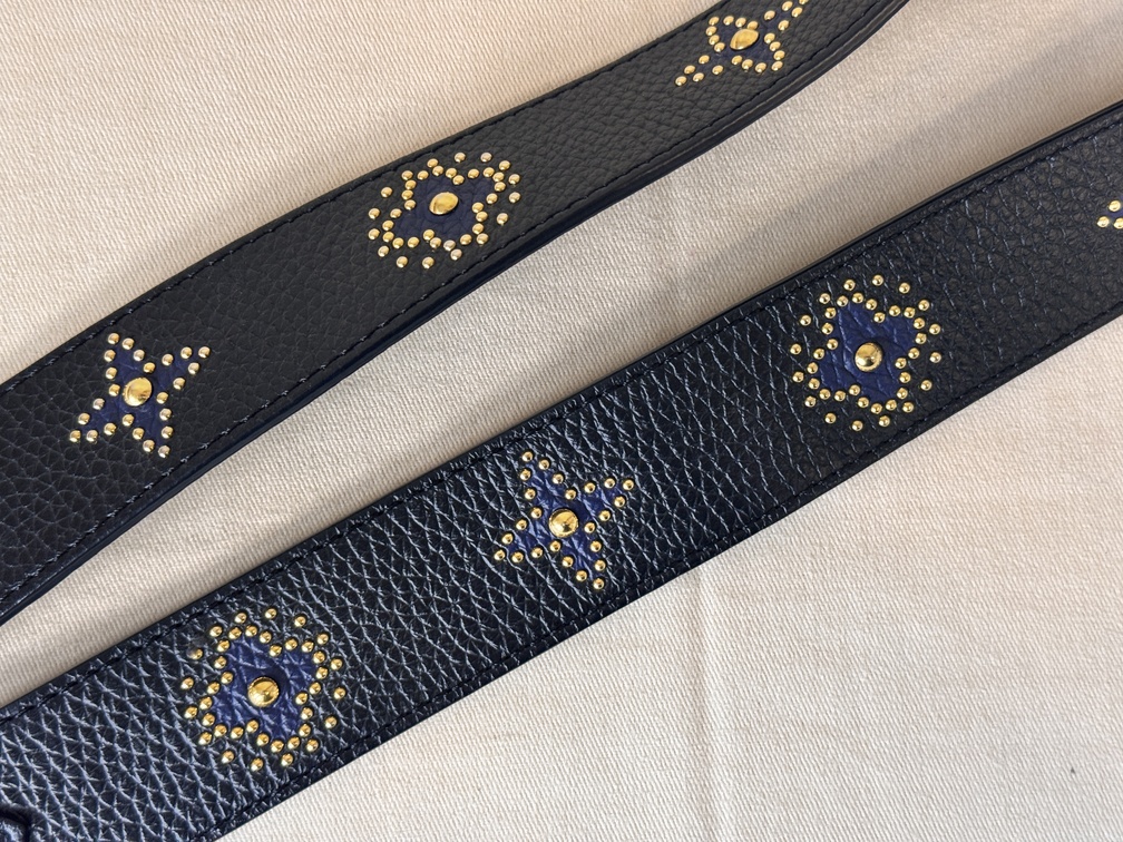 Bandouliere Schultergurt schwarz / blau studs