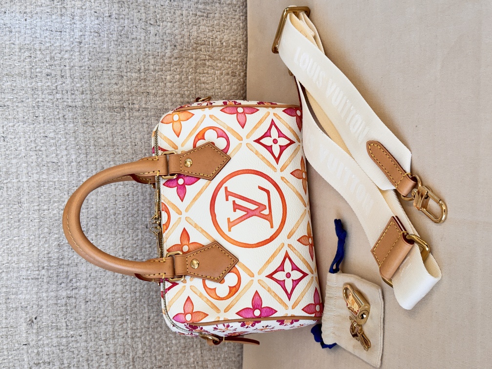 Speedy 20 B By The Pool coral