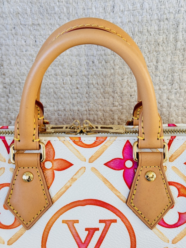 Speedy 20 B By The Pool coral