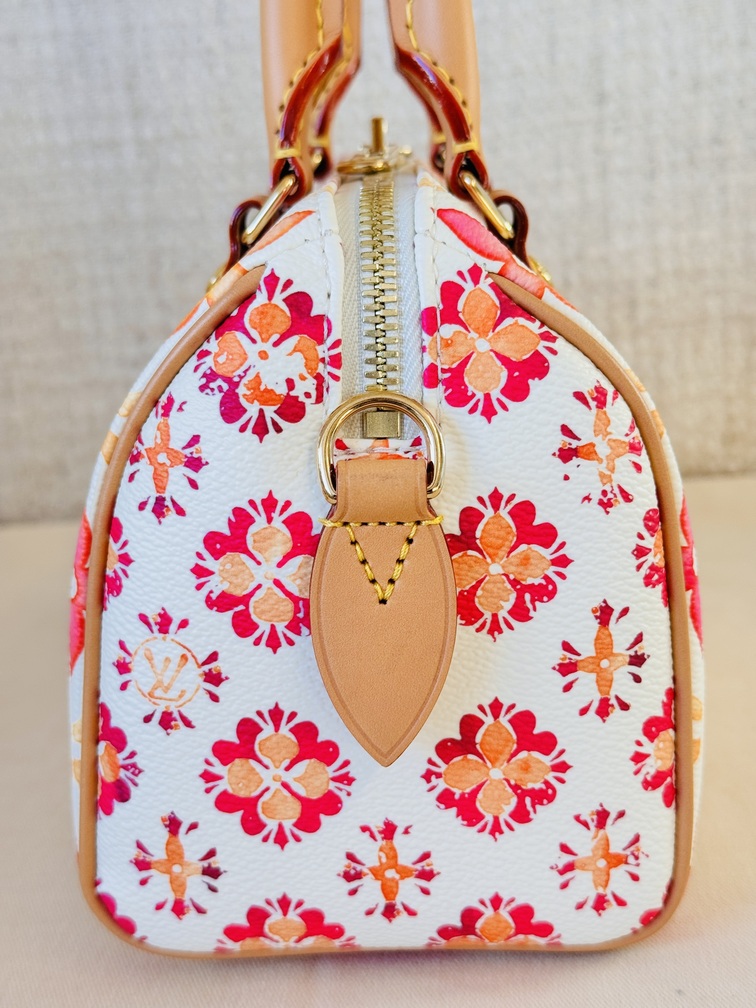 Speedy 20 B By The Pool coral