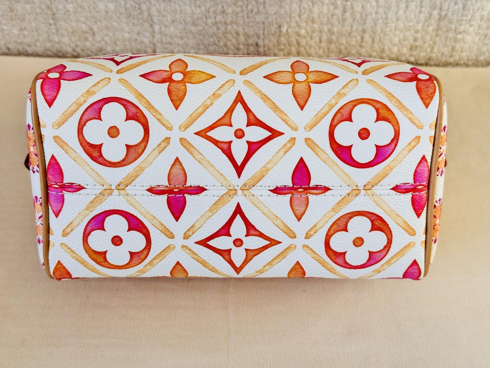 Speedy 20 B By The Pool coral