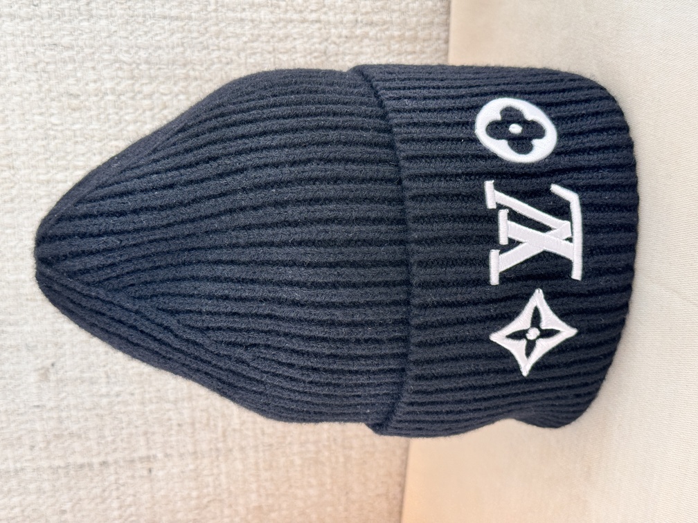 Mütze Beanie Headline schwarz