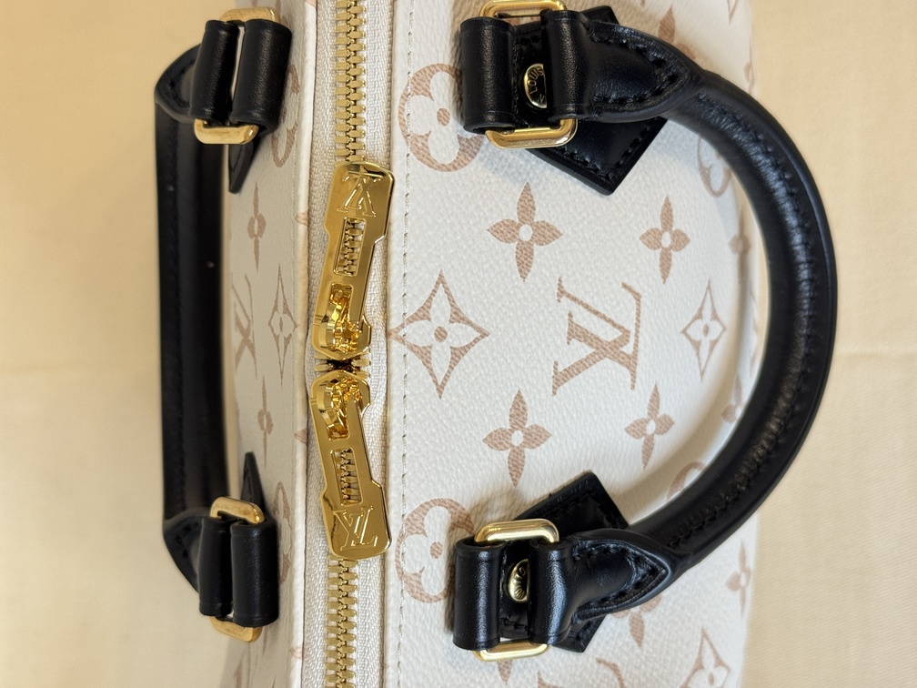 Speedy 20B Monogram Dune