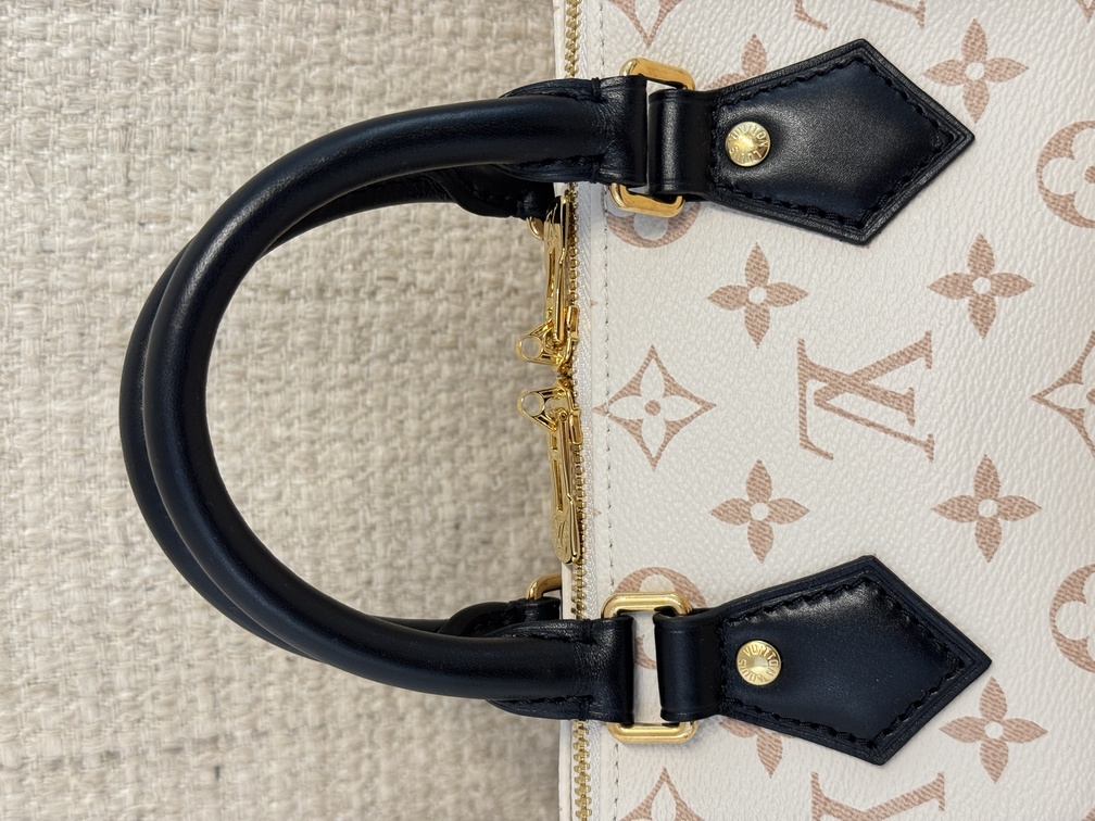 Speedy 20B Monogram Dune