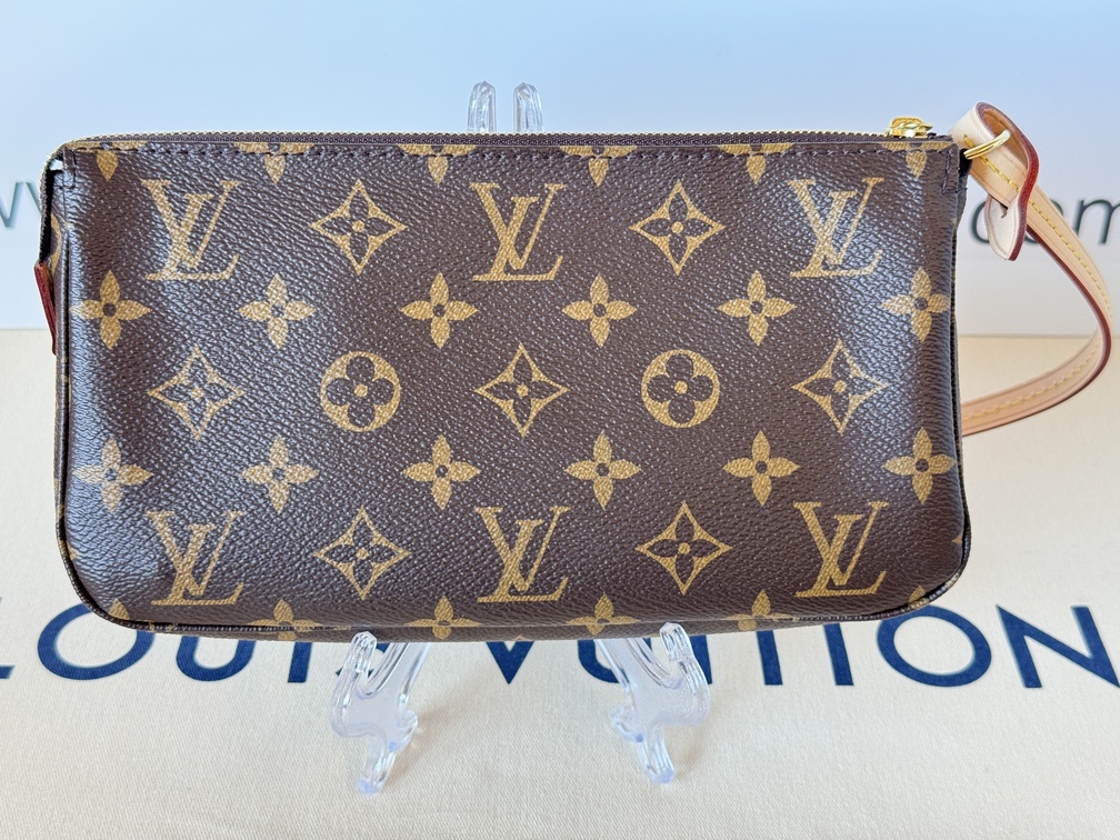 Pochette Accessoires Monogram