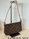 Pochette Accessoires Monogram