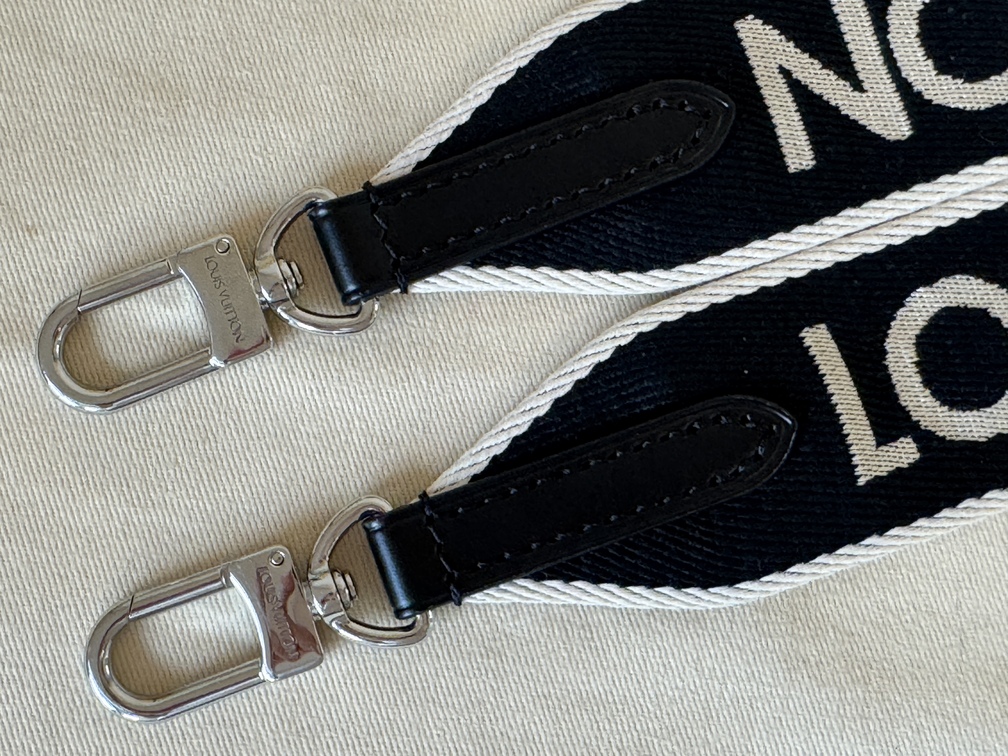 Bandouliere schwarz weiss