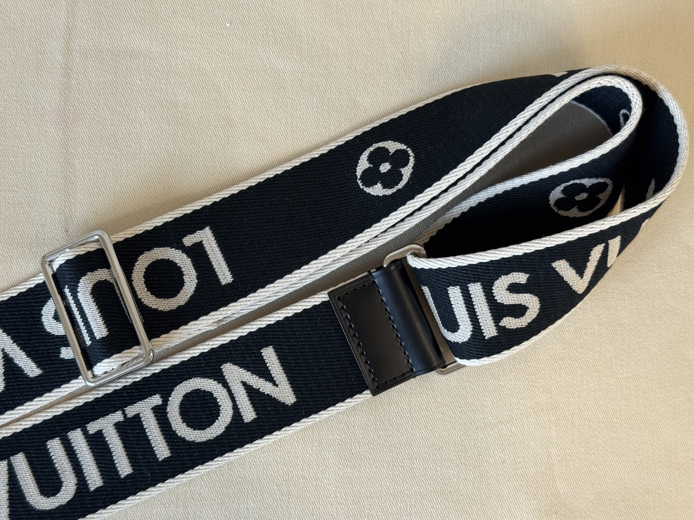 Bandouliere schwarz weiss