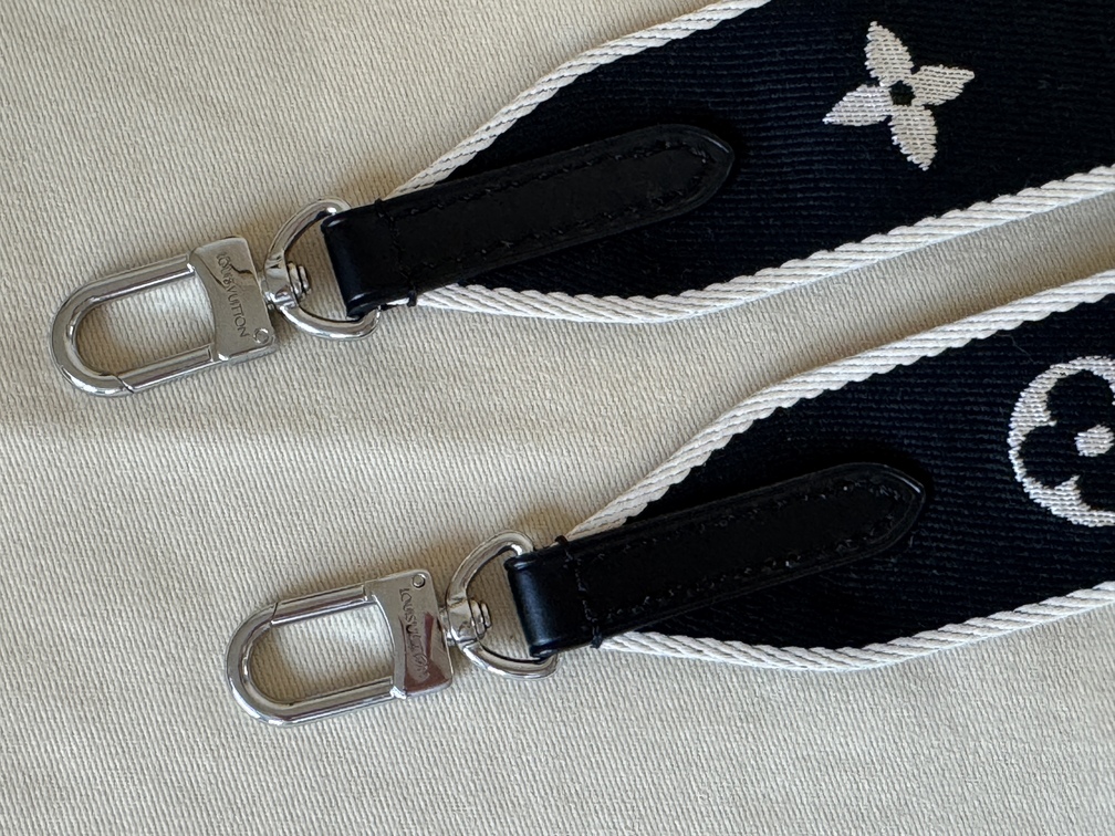 Bandouliere schwarz weiss