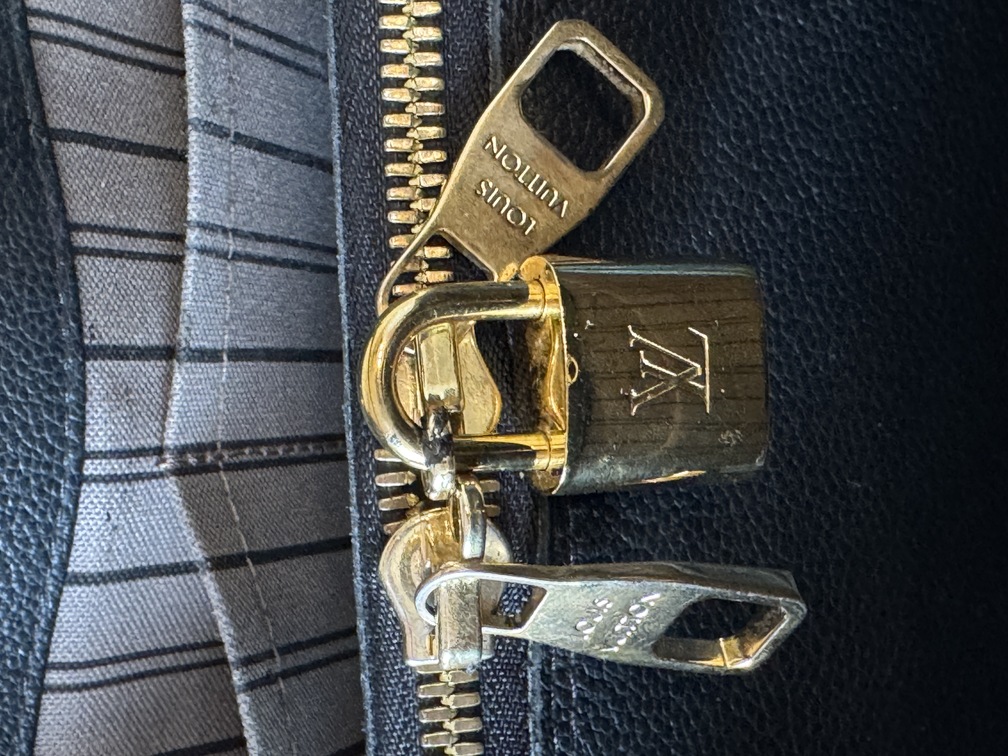 Montaigne GM Empreinte schwarz