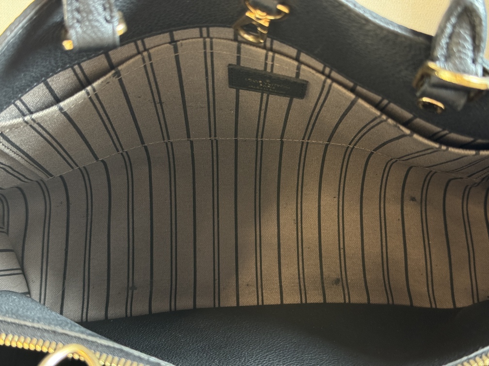 Montaigne GM Empreinte schwarz