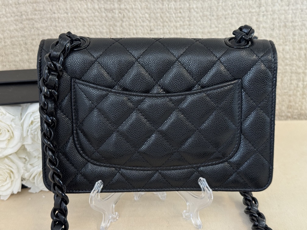 CHANEL Wallet on chain SO BLACK