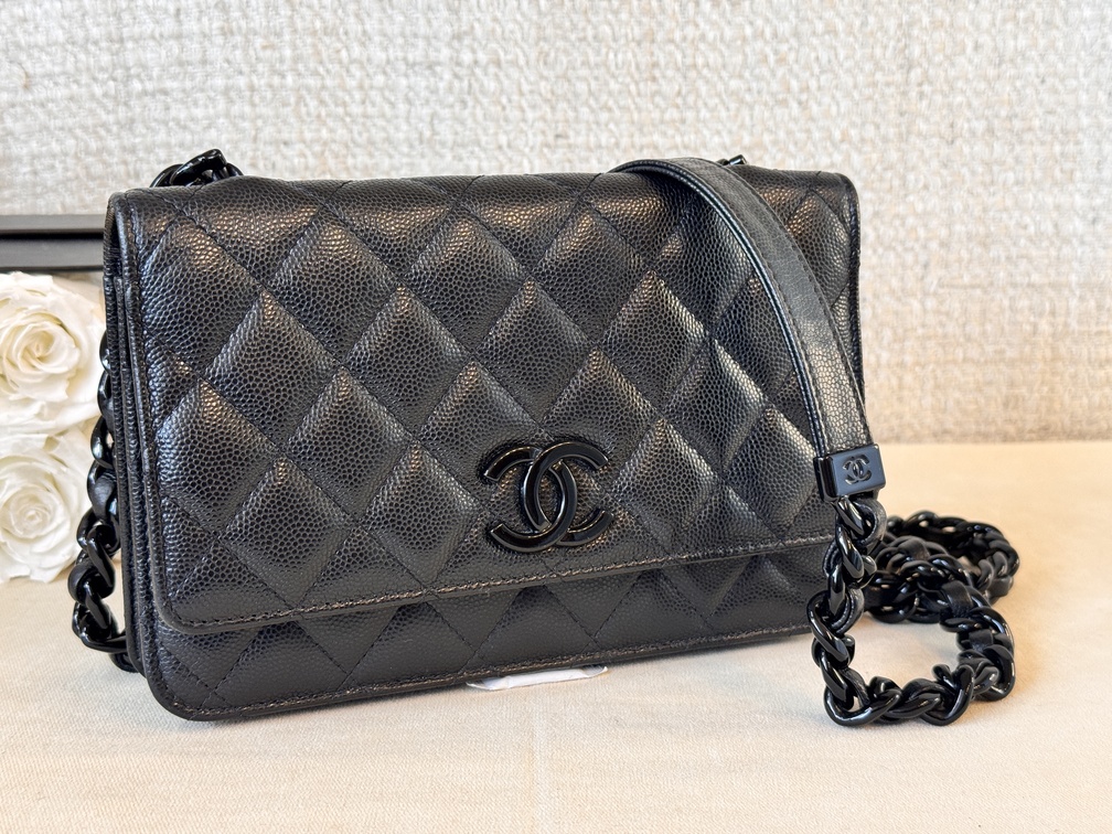 CHANEL Wallet on chain SO BLACK