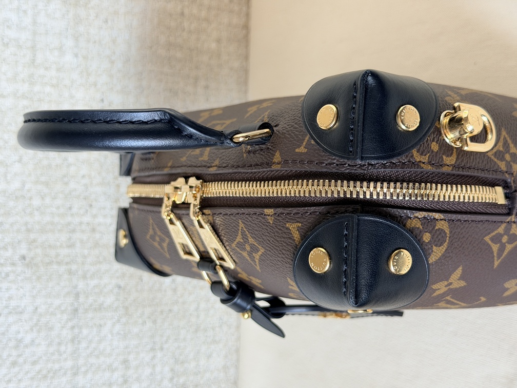 Petite Malle Souple Monogram