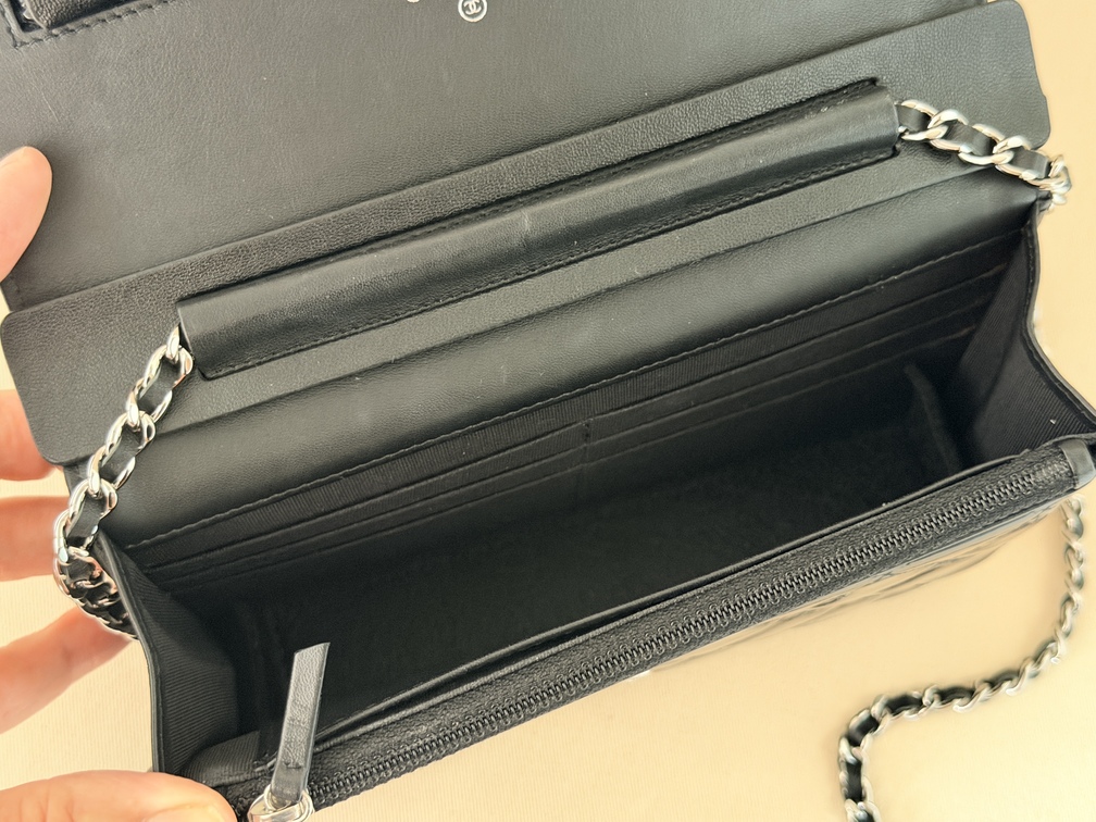 CHANEL Wallet on chain Lackleder schwarz