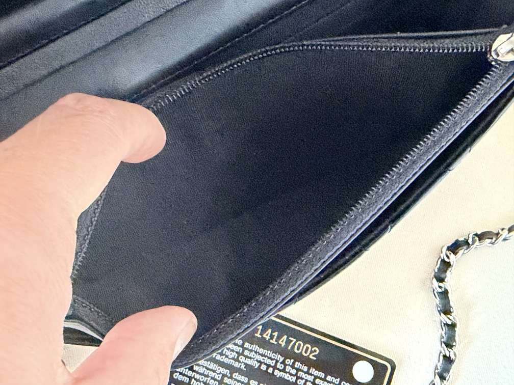 CHANEL Wallet on chain Lackleder schwarz