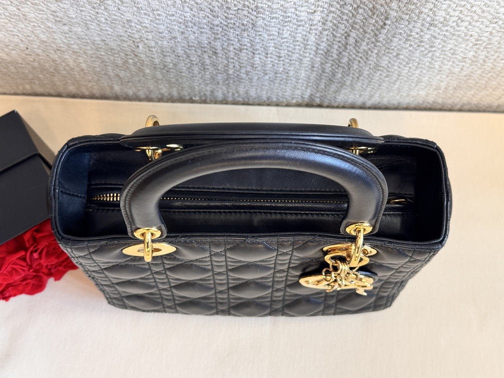 DIOR Lady Medium Cannage