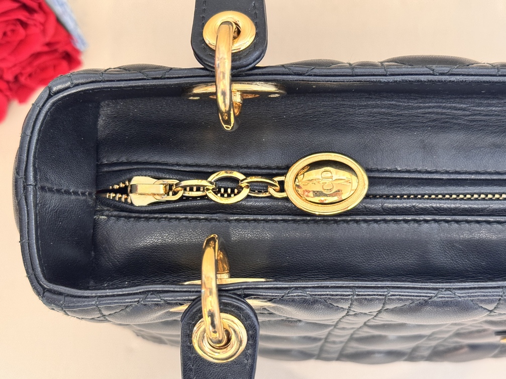 DIOR Lady Medium Cannage