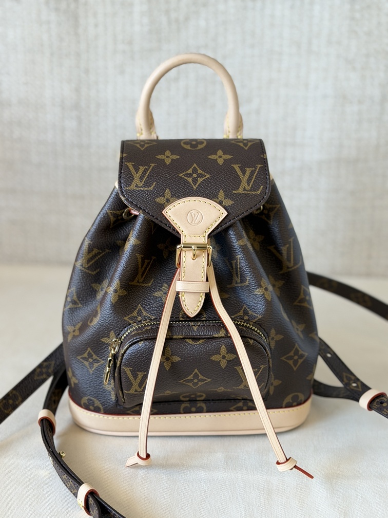 Montsouris Mini Monogram