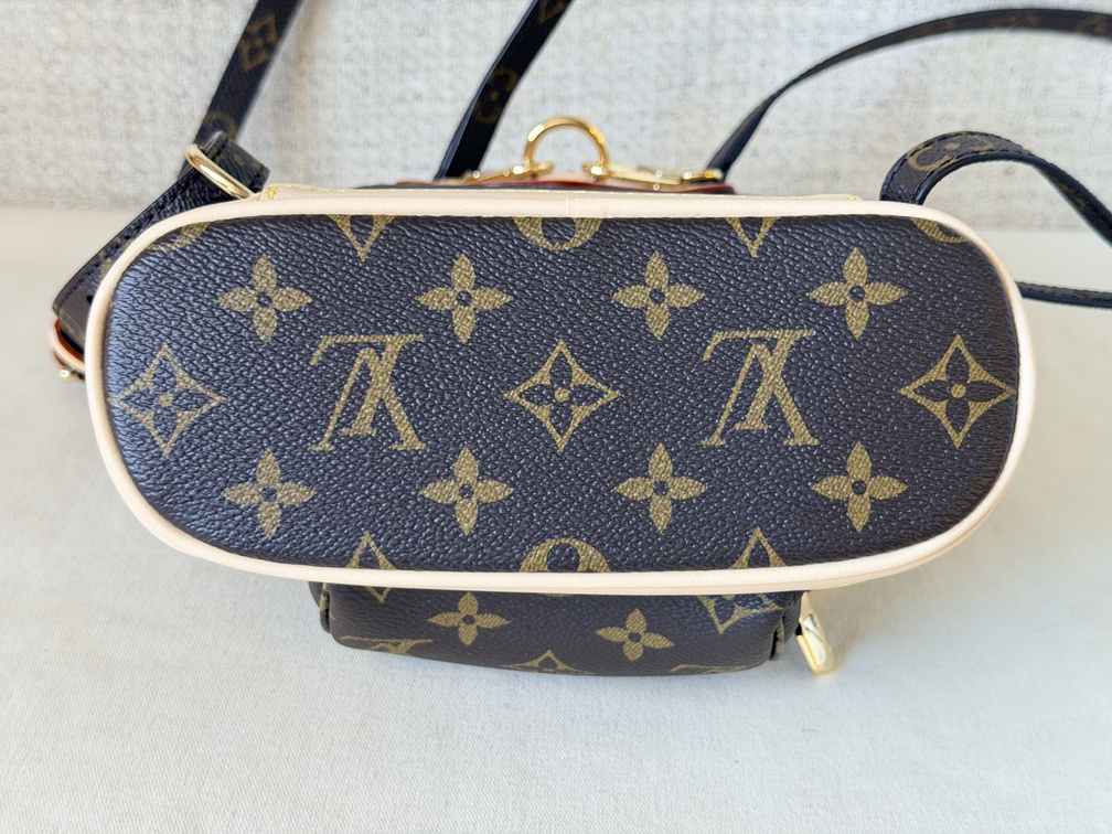 Montsouris Mini Monogram
