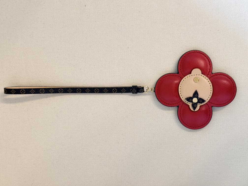 Taschenschmuck Vivienne rot