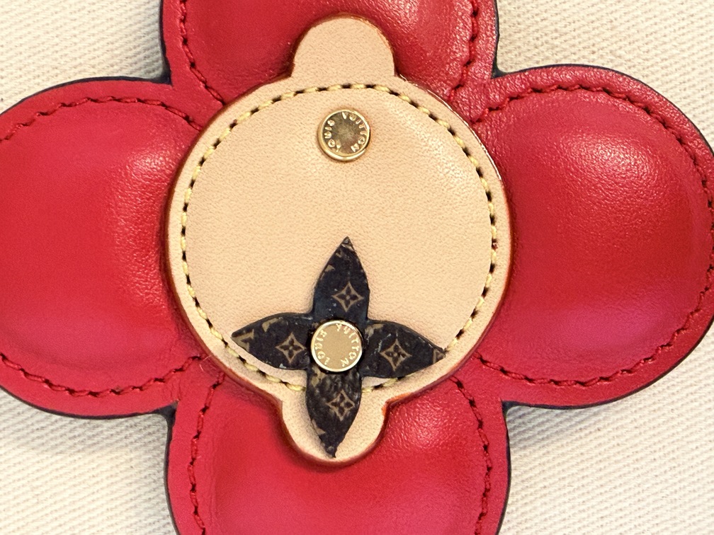 Taschenschmuck Vivienne rot