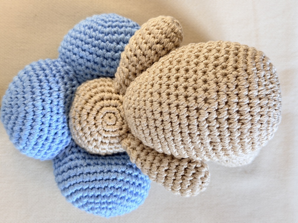 Taschenschmuck Vivienne Crochet blau