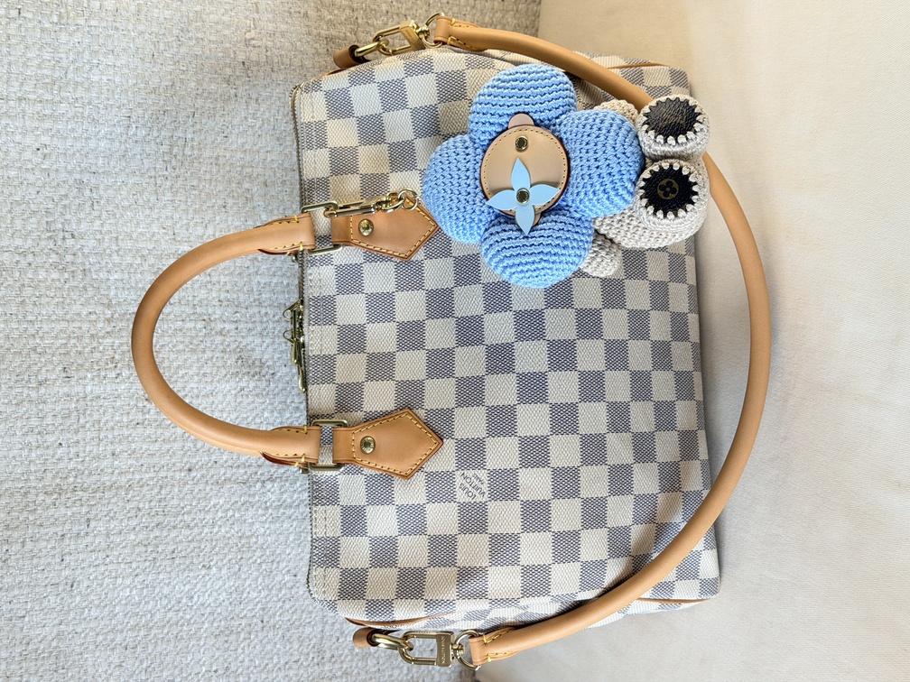 Taschenschmuck Vivienne Crochet blau