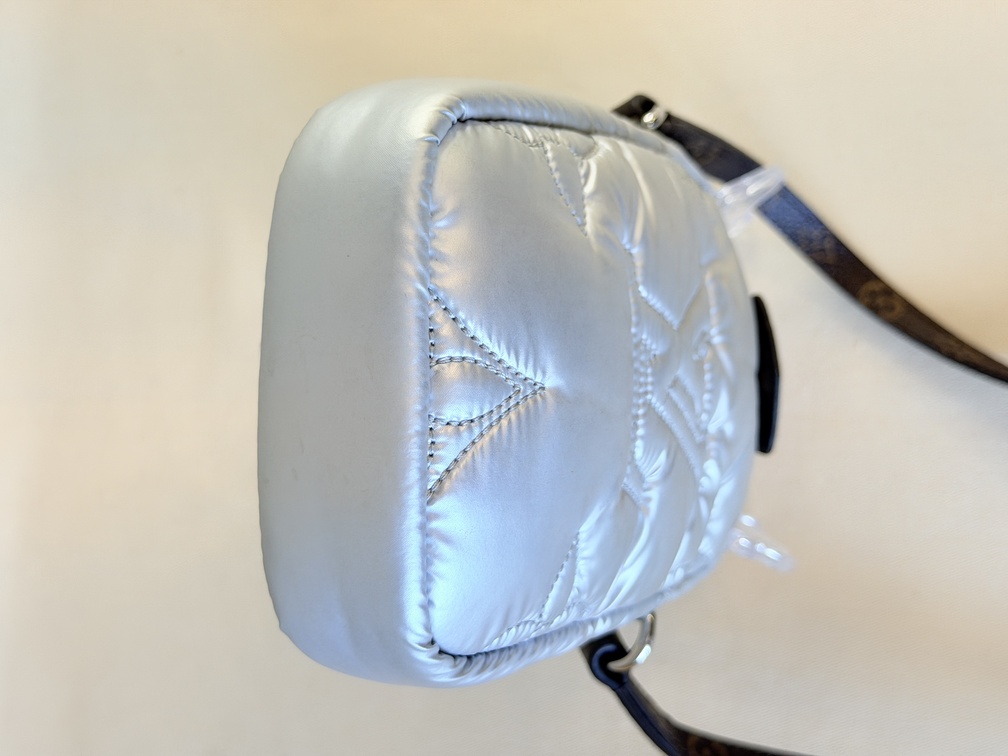 Phone Sleeve Pillow silber