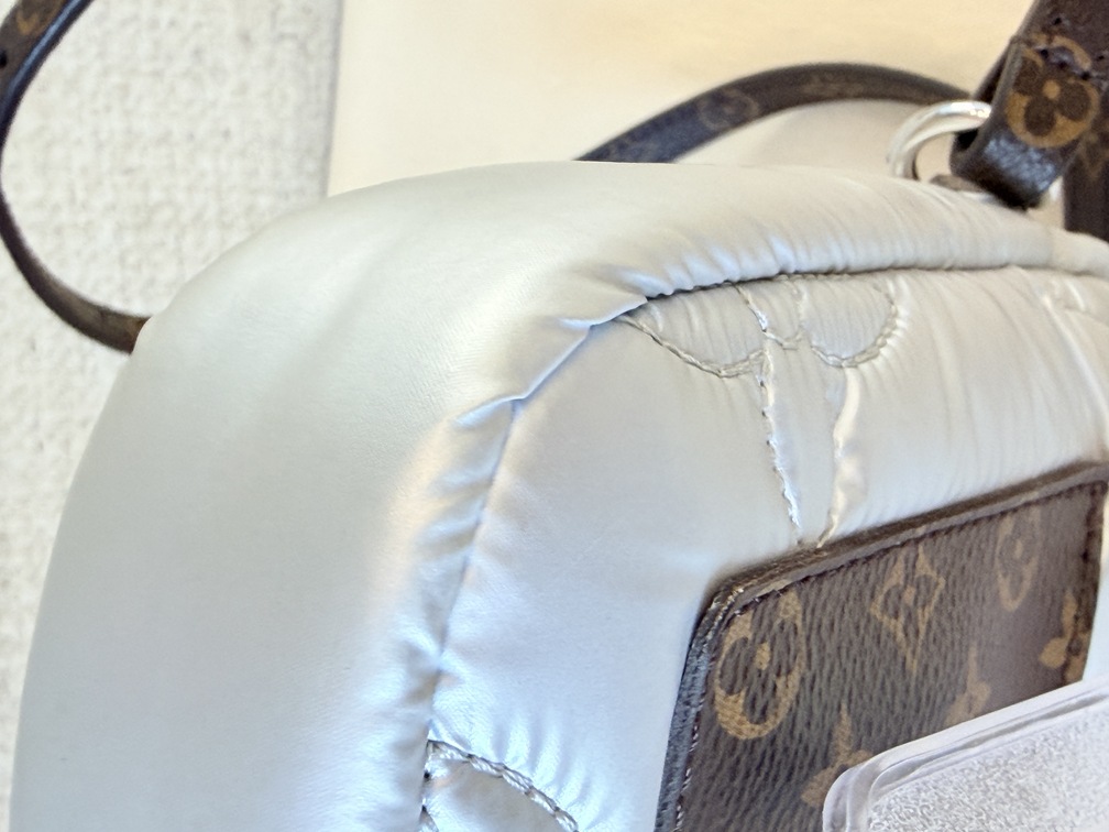 Phone Sleeve Pillow silber