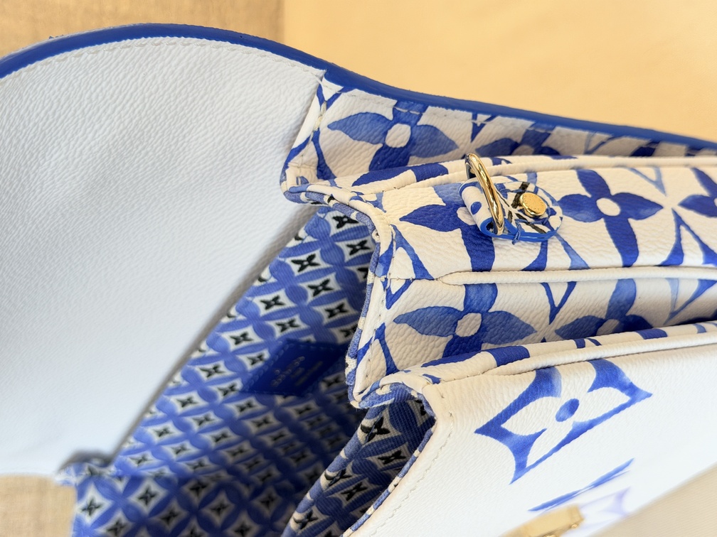 Pochette Metis By The Pool blau