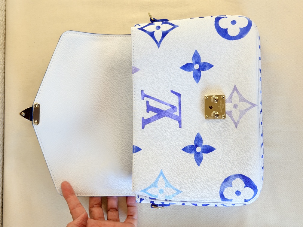 Pochette Metis By The Pool blau