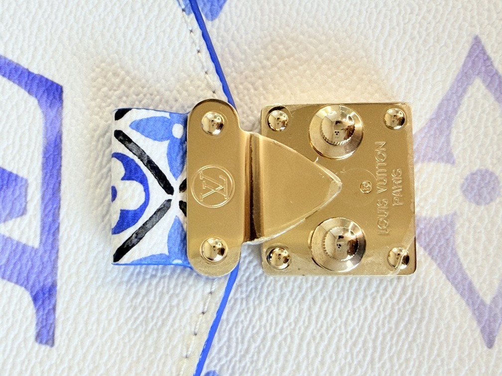 Pochette Metis By The Pool blau