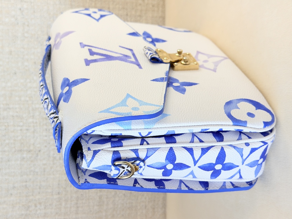 Pochette Metis By The Pool blau
