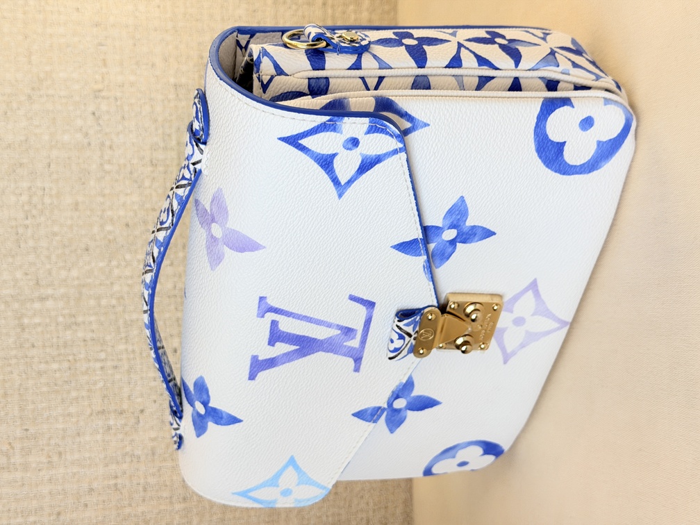 Pochette Metis By The Pool blau