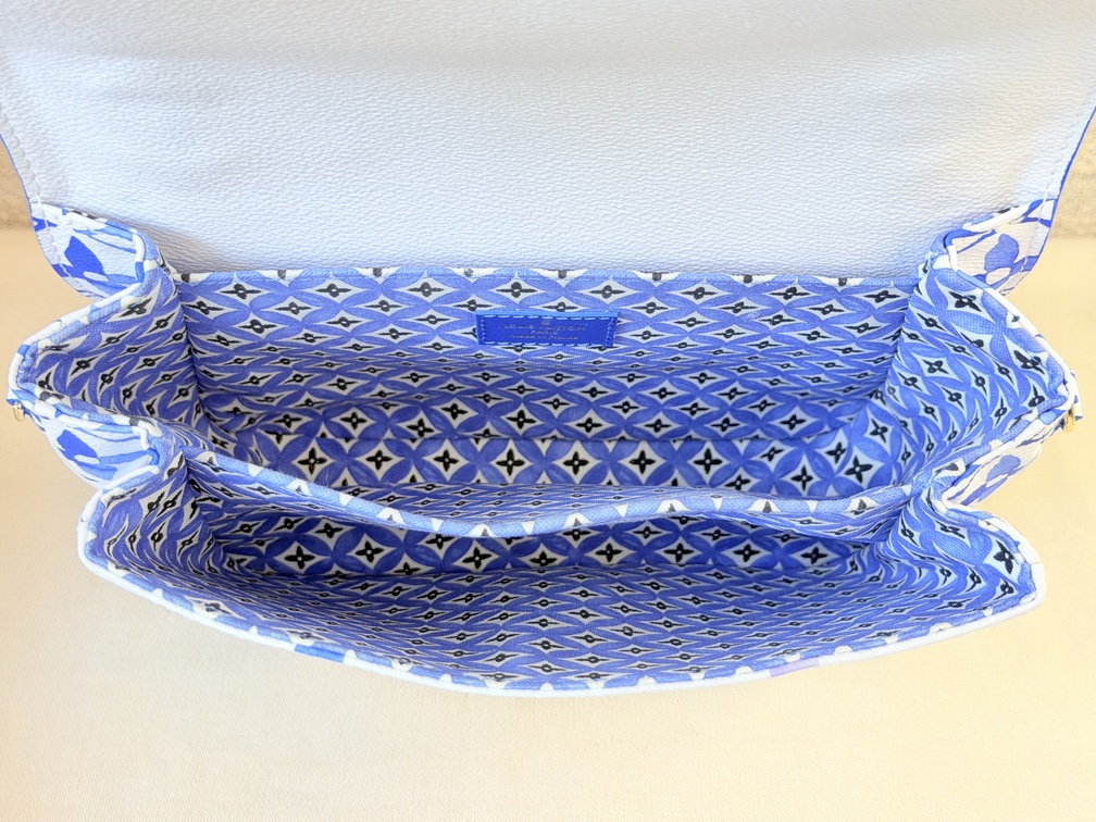 Pochette Metis By The Pool blau