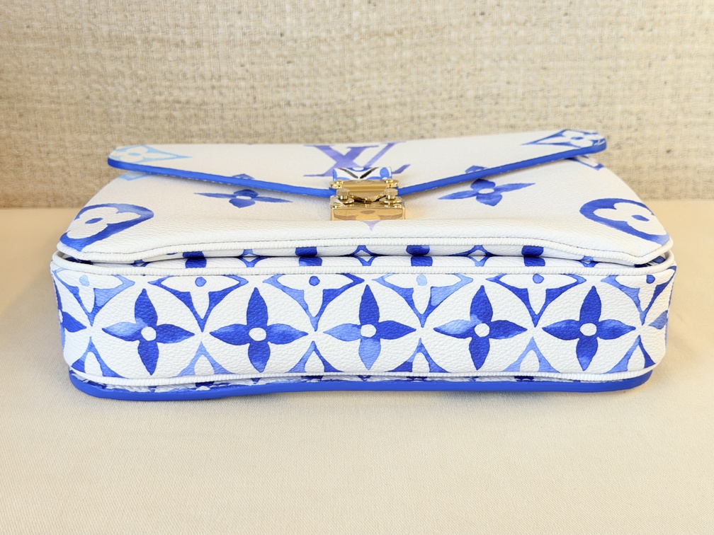 Pochette Metis By The Pool blau