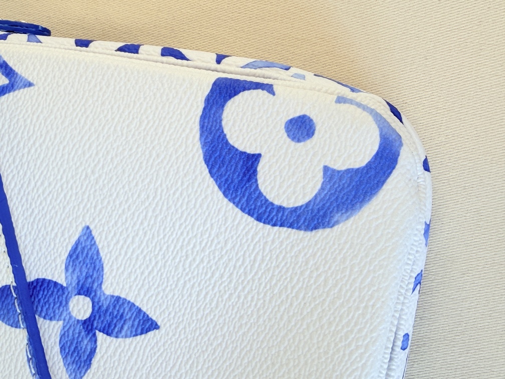 Pochette Metis By The Pool blau