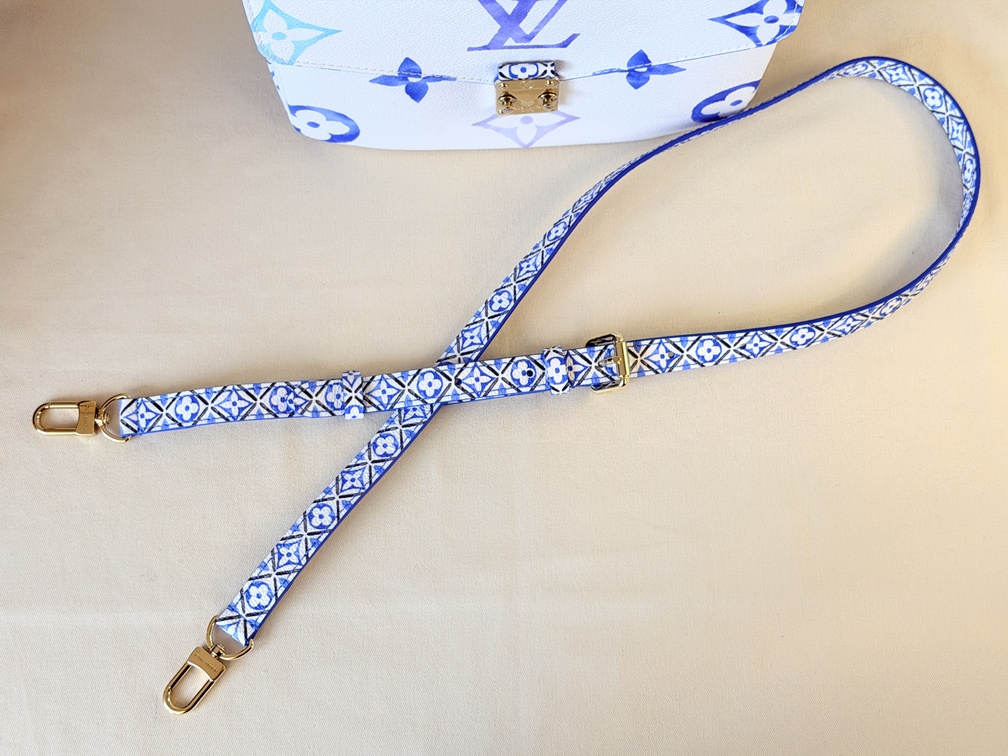Pochette Metis By The Pool blau