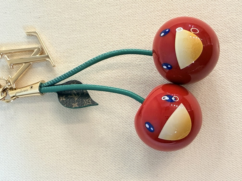 Taschenschmuck Cherry LVxTM