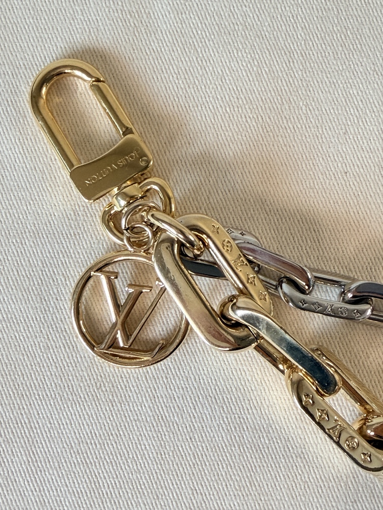 Taschenschmuck Edge gold silber