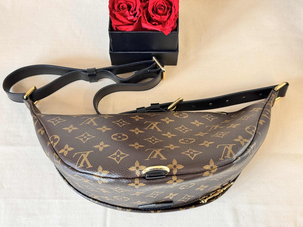 Bumbag Monogram World Tour