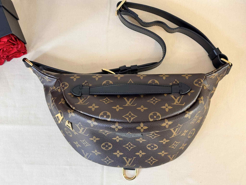 Bumbag Monogram World Tour