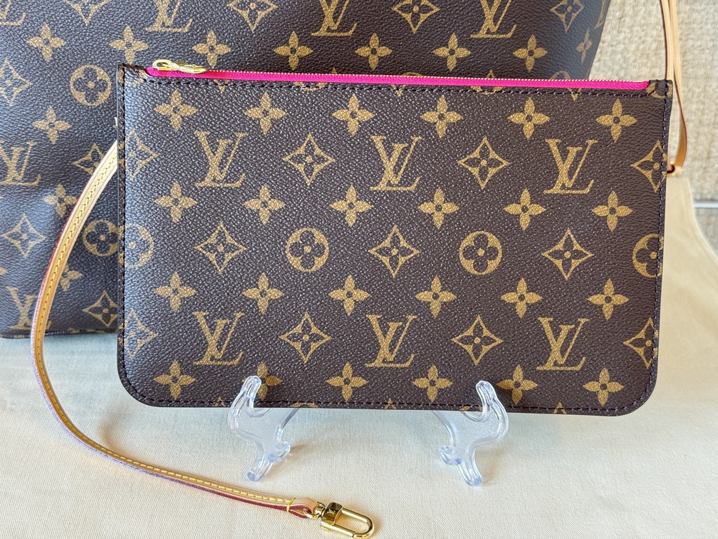 Neverfull MM Monogram