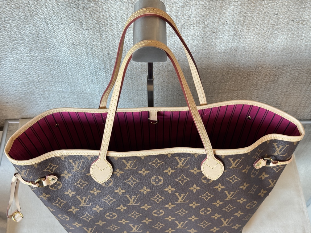 Neverfull MM Monogram