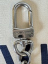 Taschenschmuck keycharm LV initial
