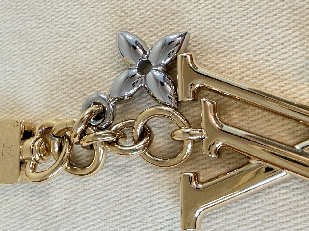 Taschenschmuck Micro LV