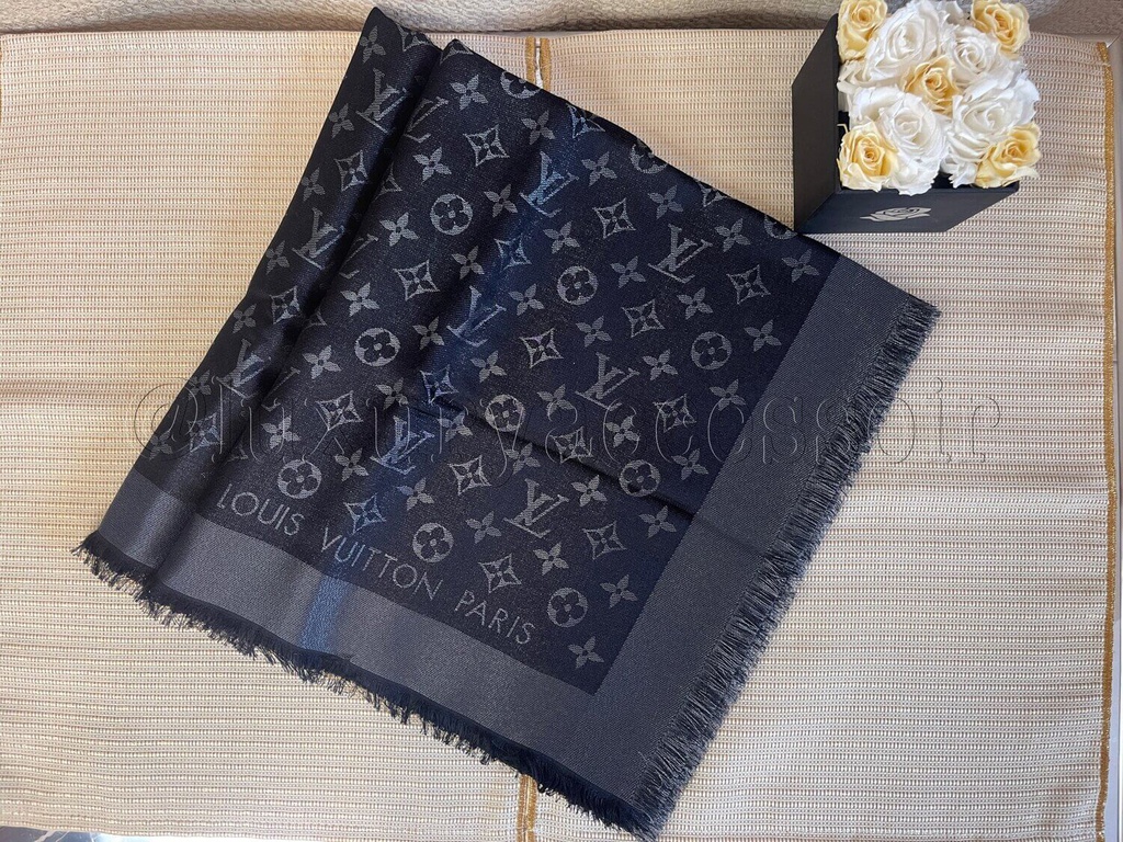 Monogram Shine Tuch schwarz