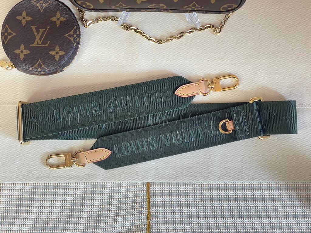 LOUIS VUITTON Multi Pochette Accessoires Khaki