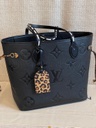 Neverfull MM Wild at Heart schwarz